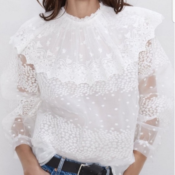 🦋 Bloggers Favorite 🦋 NWT Zara Women Ruffled Blouse Ecru - Picture 1 of 16